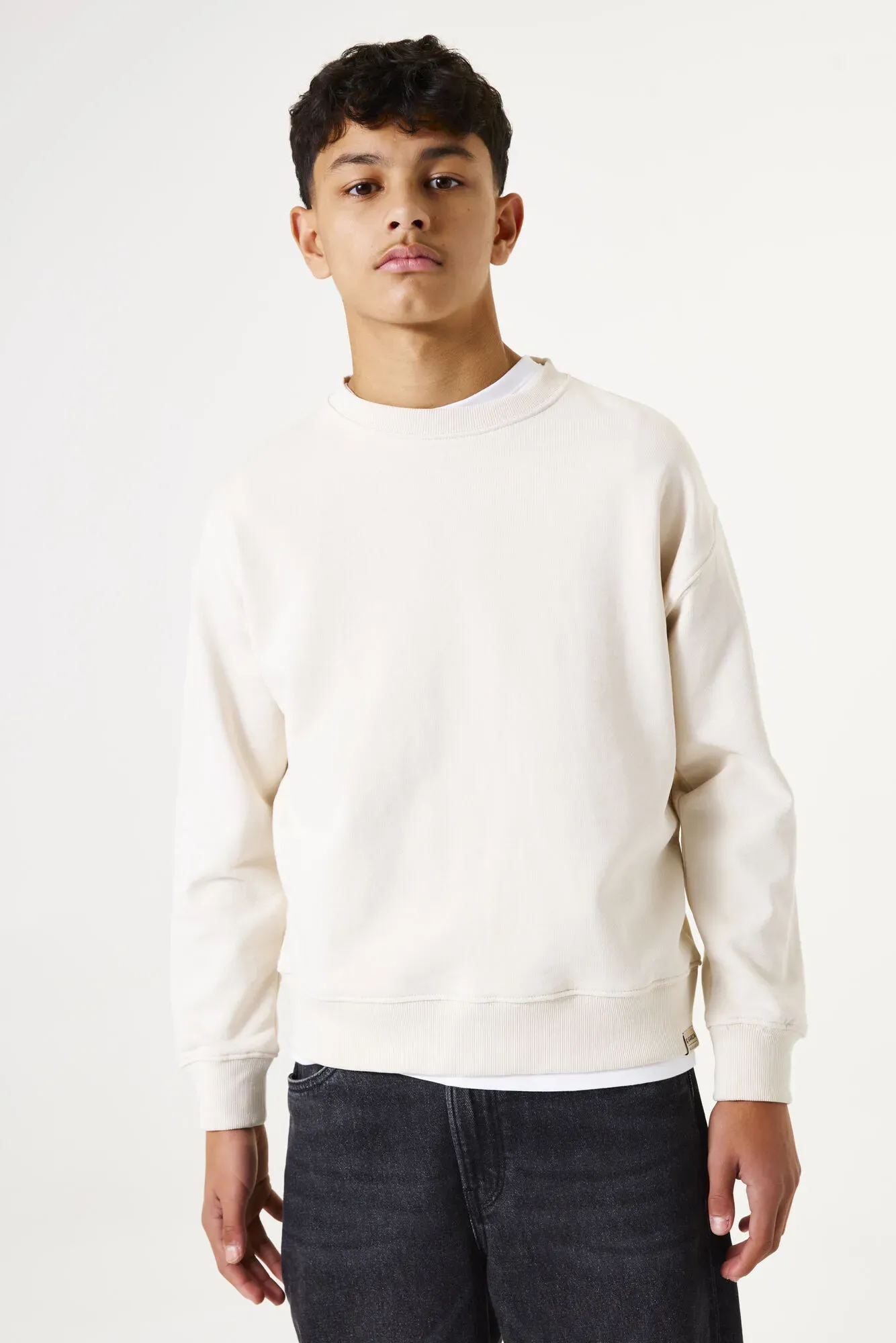 Sweater GARCIA, Jungen, Gr. 176, weiß (moonbeam), Sweatware, Obermaterial: 100% Baumwolle, unifarben, regular fit taillenbedeckt, Rundhals, Rippbündchen, Sweatshirts Sweater, mit Rippbündchen