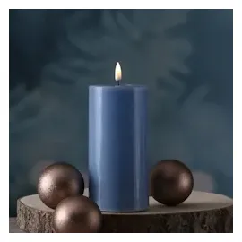 Deluxe Homeart Mia Deluxe LED Stumpenkerze 15 cm blau