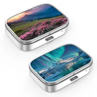 Pillendose mit 2 Fächern, tragbare Pillendose für Tasche oder Geldbörse, dekorative Metall-Medizin-Vitamin-Organizer, einzigartiges Geschenk (2 Stück)