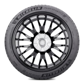 Michelin Pilot Sport 4 S 235/40 R19 96Y