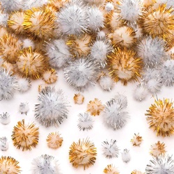 Pompons in Gold und Silber (pro Set 100) Bastelmaterial
