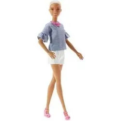 MATTEL FBR37 FNJ40 Barbie Fashionista Puppe mit Buzz Cut und weißer Shorts