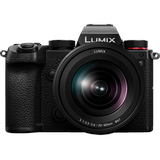 Panasonic Lumix DC-S5 + Lumix S 20-60 mm