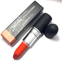 MAC Powder Kiss style shocked!
