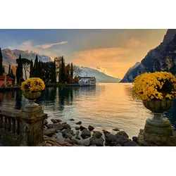 Fototapete PAPERMOON "ALPENSEE MIT PINIEN UND BERGEN", bunt, B:4,50m L:2,80m, Vlies, Tapeten