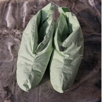 Kopfkissen Kuschelwarme Daunenschuhe Bettschuhe Hausschuhe hellgrün lind Gr. 1, Betten Hofmann, Füllung: Landdaunen grün