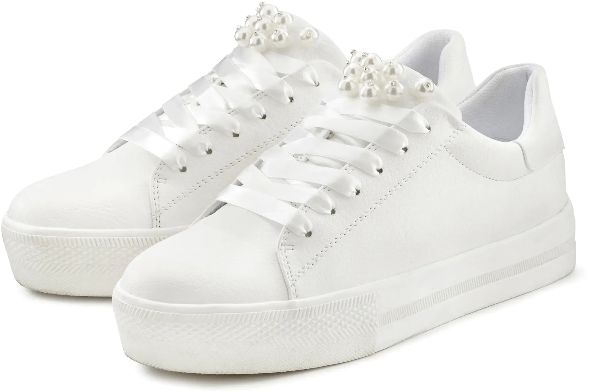 Sneaker LASCANA, Damen, Gr. 40, weiß, Obermaterial: 100% Lederimitat. Decksohle: 100% Textilmaterial. Futter: 100% Textilmaterial. Laufsohle: 100% Synthetik, unifarben, Basic, Schuhe Sneaker, mit Perlen, Schnürhalbschuhe, Freizeitschuhe, VEGAN