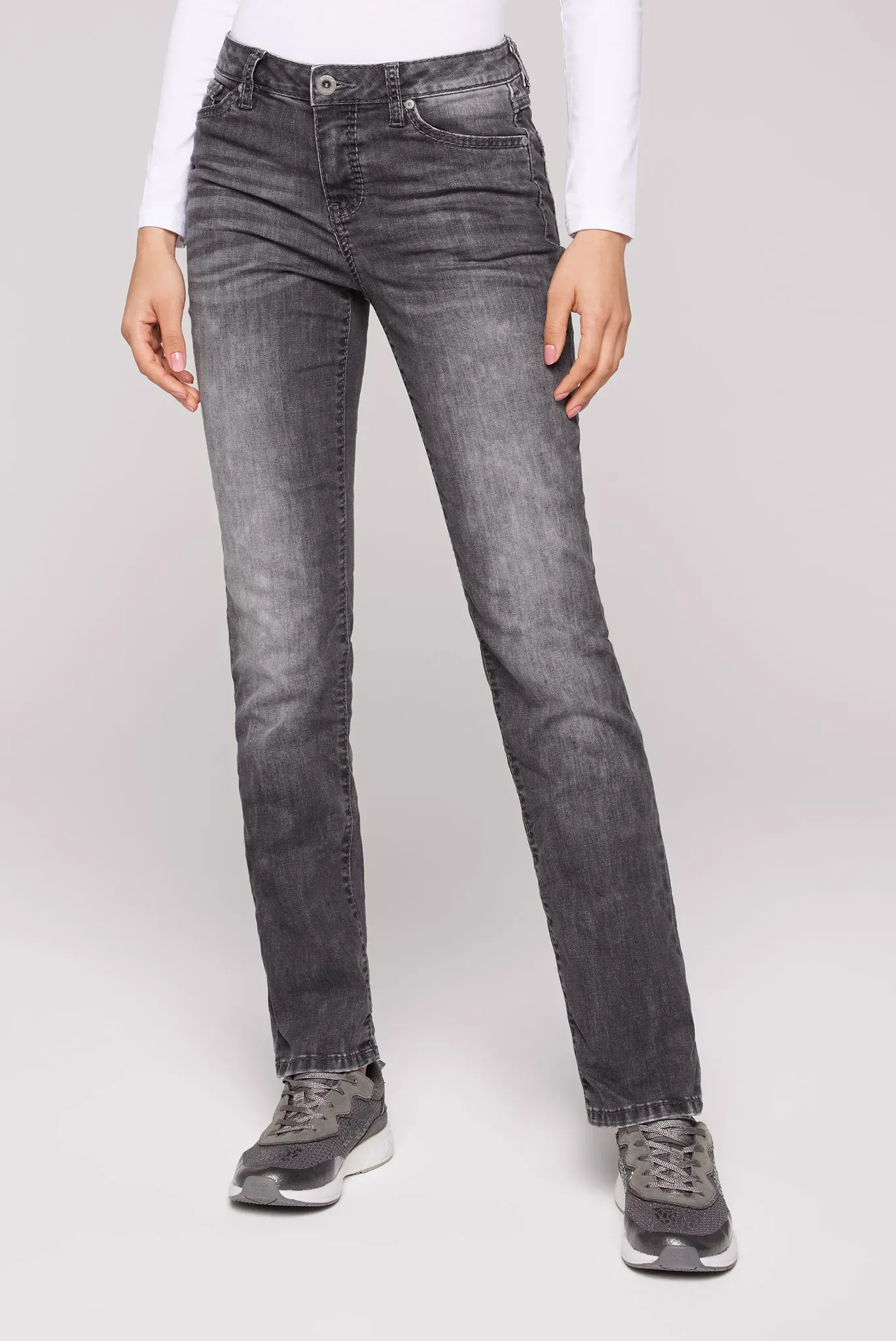 Regular-fit-Jeans SOCCX, Damen, Gr. 32, Länge 30, grau, Denim/Jeans, Material: 72% Baumwolle, 27% Polyester, 1% Elasthan, Zusatz: Enthält nichttextile Teile tierischen Ursprungs (Badge), Abriebeffekte, regular fit, Jeans, mit breiten Nähten