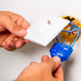 Shelly Plus 1 | Wlan & Bluetooth Smart Relais Schalter - 16A | Trockenkontakt | Lichtschalter | Hausautomation | Kompatibel mit Alexa & Google Home | iOS Android App | Kein Hub erforderlich