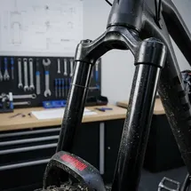 RockShox Gabel-Standrohr+BrückeCSU RS Domain2022+ DA27/29Boost,44Offs,DiBl,63....