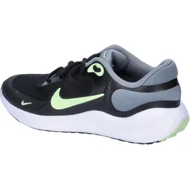Nike Revolution 7 Kinder Black / Barely Volt / Smoke Grey 32