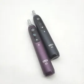 Oral-B iO Series 8 Black Onyx + 2. Handstück Violet Ametrine + Aufsteckbürsten 4 St. + Reiseetui