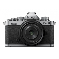 Nikon Z fc + Nikkor Z 28 mm F2,8 Special Edition