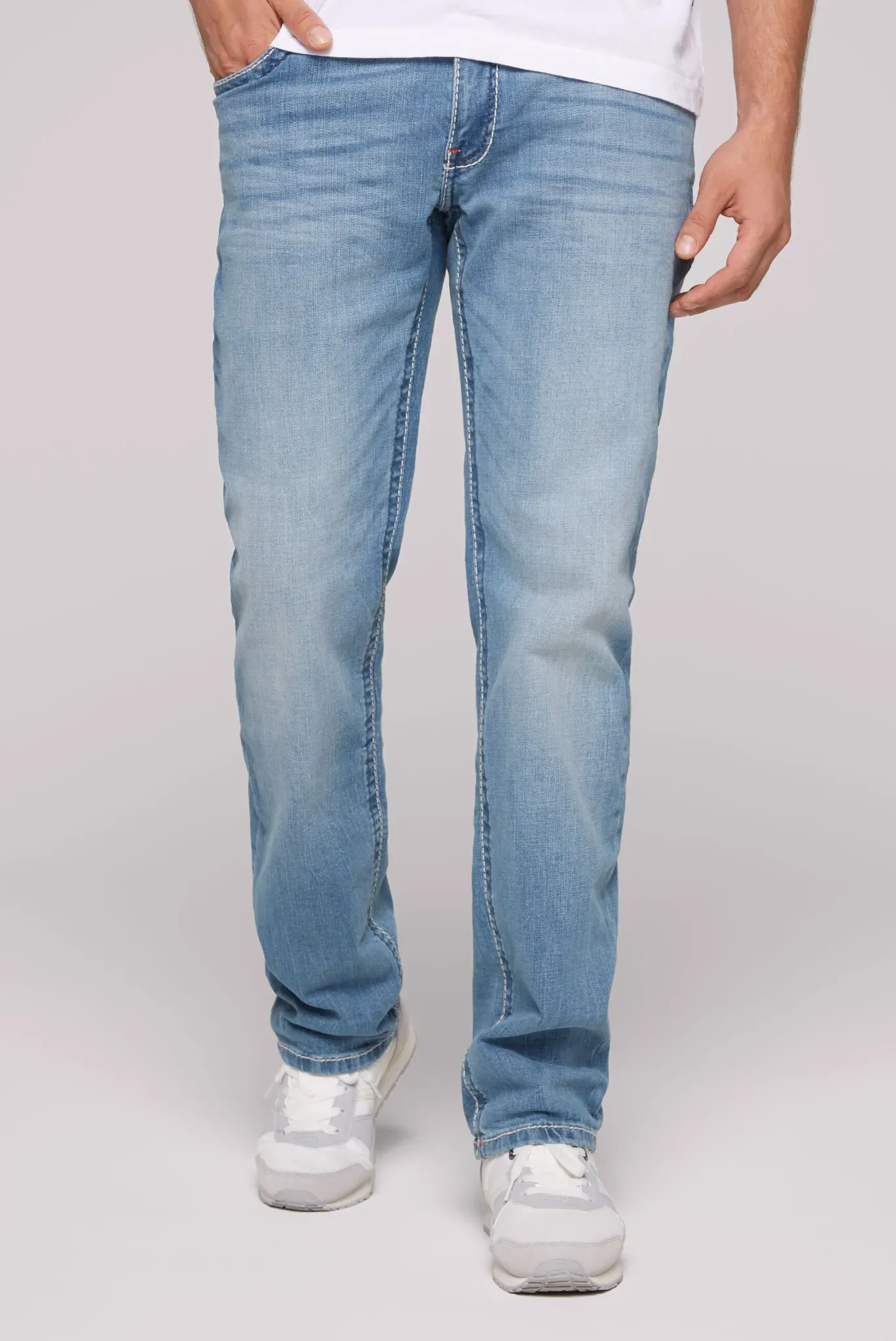 Comfort-fit-Jeans CAMP DAVID, Herren, Gr. 34, Länge 30, blau, Denim/Jeans, Material: 99% Baumwolle, 1% Elasthan, Zusatz: Enthält nichttextile Teile tierischen Ursprungs (Badge), Abriebeffekte, comfort fit, Jeans, mit zwei Leibhöhen