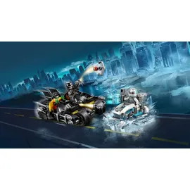 LEGO DC Comics Super Heroes Batcycle-Duell mit Mr. Freeze 76118