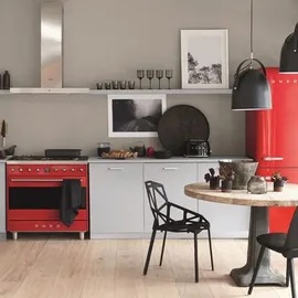 Smeg TSF01BLEU Schwarz / Hochglanz