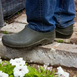 Nora Clogs olivgrün 43