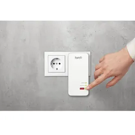 AVM Fritz!Powerline 1240 AX WLAN Set Edition International Extender Kit für Stromnetz bis zu 1.200 Mbit/s, Integriertes WLAN bis 600 Mbit/s, Mesh, Access Point, Schnittstelle auf Italienisch