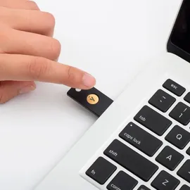 Yubico YubiKey 5 NFC - Systemsicherheitsschlüssel