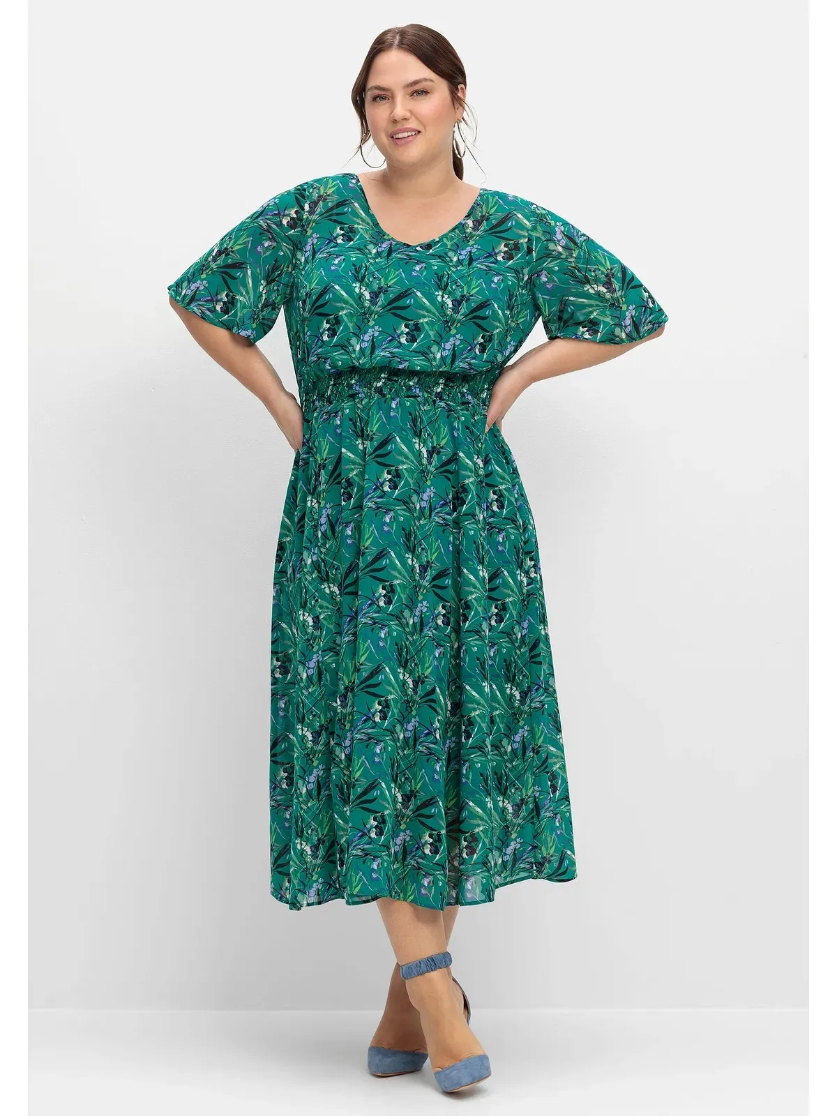 Abendkleid SHEEGO "Große Größen" Gr. 50, Normalgrößen, grün (smaragd) Damen Kleider Lange