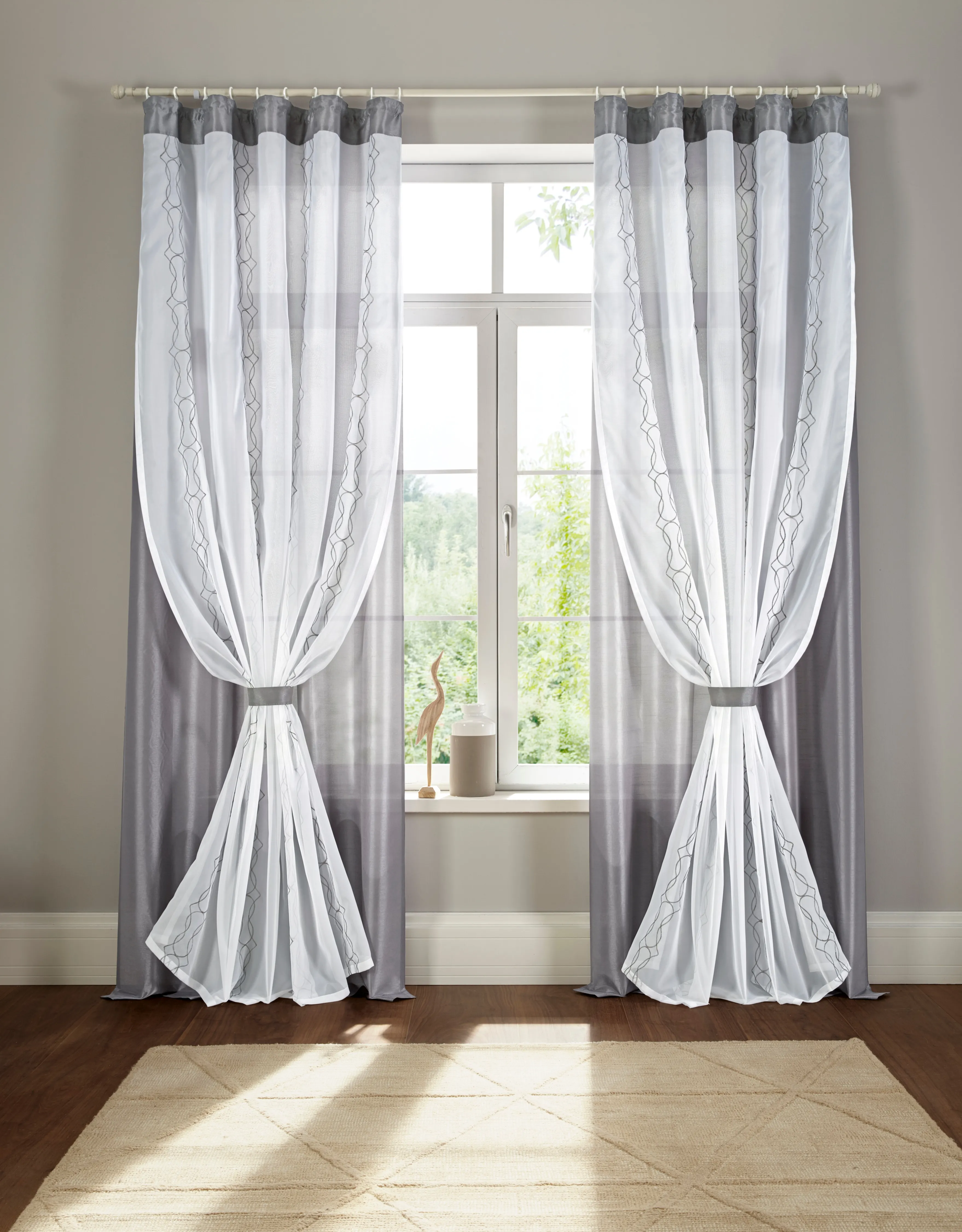 Home affaire Gardine »Blair«, (1 St.), Doppellagig mit transparentem Voile und Stofflage in Seidenoptik Home affaire weiß/grau 145 cm