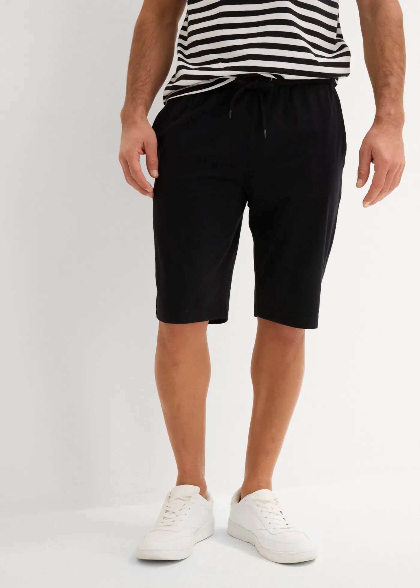 Shorts BONPRIX, Herren, Gr. 64/66, N-Gr, dunkelblau, schwarz, Web, Obermaterial: 60% Baumwolle, 40% Polyester, regular fit, Hosen Shorts, aus Baumwolle und Polyester, Regular Fit, leichte Qualität