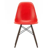 Vitra - Eames Fiberglass Side Chair DSW, Ahorn schwarz / Eames classic red (Filzgleiter basic dark)