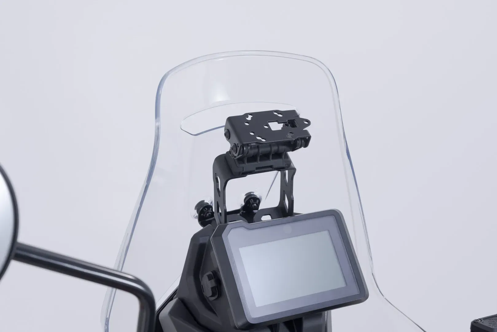 SW-Motech Navi-Halter im Cockpit - Schwarz. KTM 250 Adv, 390 Adv (25-)., schwarz