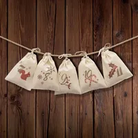 Adventskalender mit 24 Säckchen zum Befüllen & Personalisieren (mit