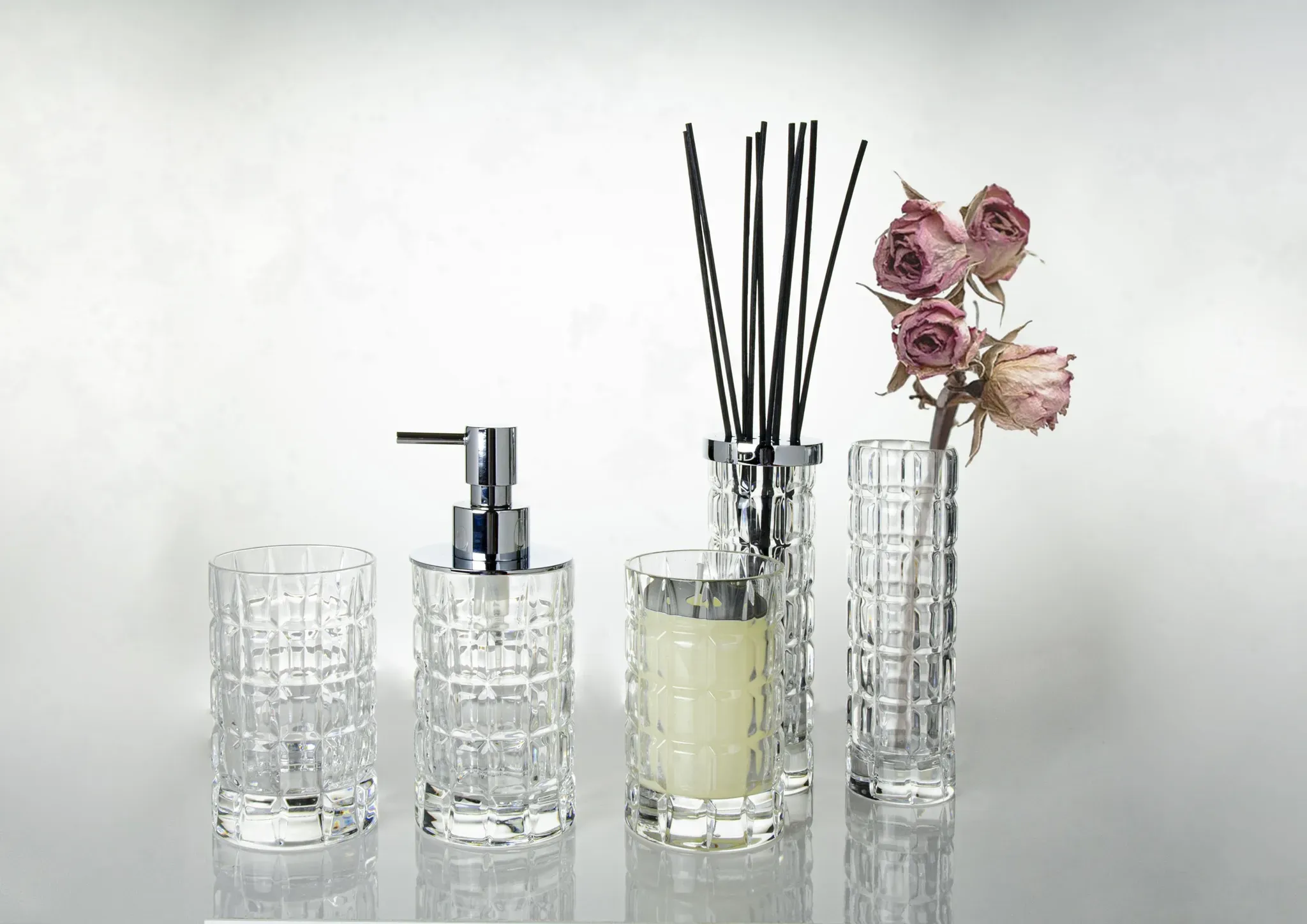 Glassdesign Valentino 4 Kristallglas Seifenspender VALENTINO4T01F4 - Transparent / Chrom