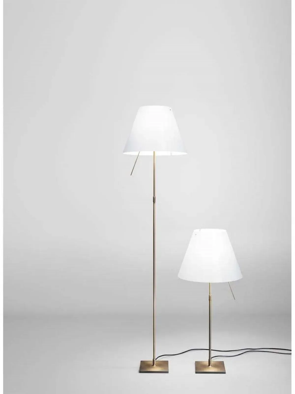 Stehleuchte Luceplan, Weiß, für Wohnzimmer, Aluminium