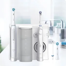 Oral-B iO Series 4 + Munddusche + Aufsteckbürsten 2 St.