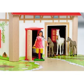 Eichhorn Bauernhof 100004309 - Bauernhof bestehend aus 2 Gebäuden, Spielplatte, Figuren, Tiere, Zäune, 20 teilig, Größe 36x51cm, Buchenholz, für Kinder ab 3 Jahren