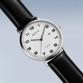 BERING Titanium Quarz schwarz 40 mm 18640-404