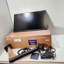 LG UltraFine 32UN880-B 32"