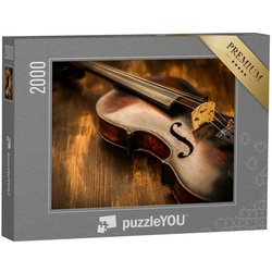 puzzleYOU Puzzle Geige: Vintage-Stil auf Holz-Hintergrund, 2000 Puzzleteile, puzzleYOU-Kollektionen Musik, Menschen