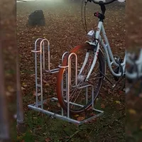 Trutzholm Fahrradständer für 4 Fahrräder höhenversetzt 140 x 75,5 cm Stahl