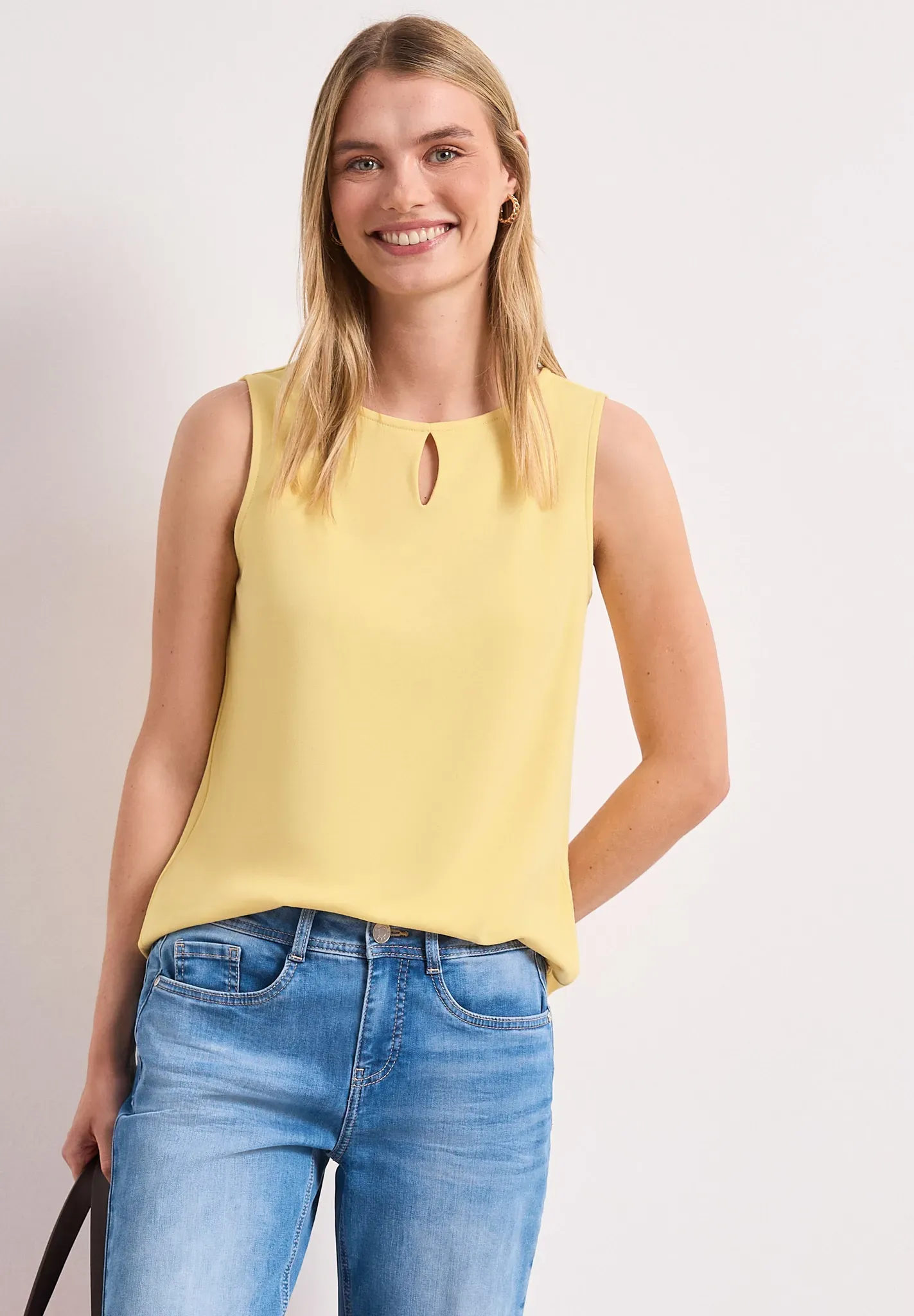 Trägertop STREET ONE, Damen, Gr. 42, soft gelb, Web, 50% Baumwolle, 50% Modal, unifarben, comfort fit normal, Rundhals, normaler Saum, Tops Trägertop, mit Cut-Out Detail