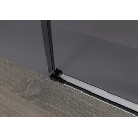 Bernstein Nischendusche DX906 FLEX 1200 mm mit Schiebetür grauem 8 mm Sicherheitsglas, Nano-Beschichtung, flexibler Montage und schwarzen Profilen für modernes Baddesign