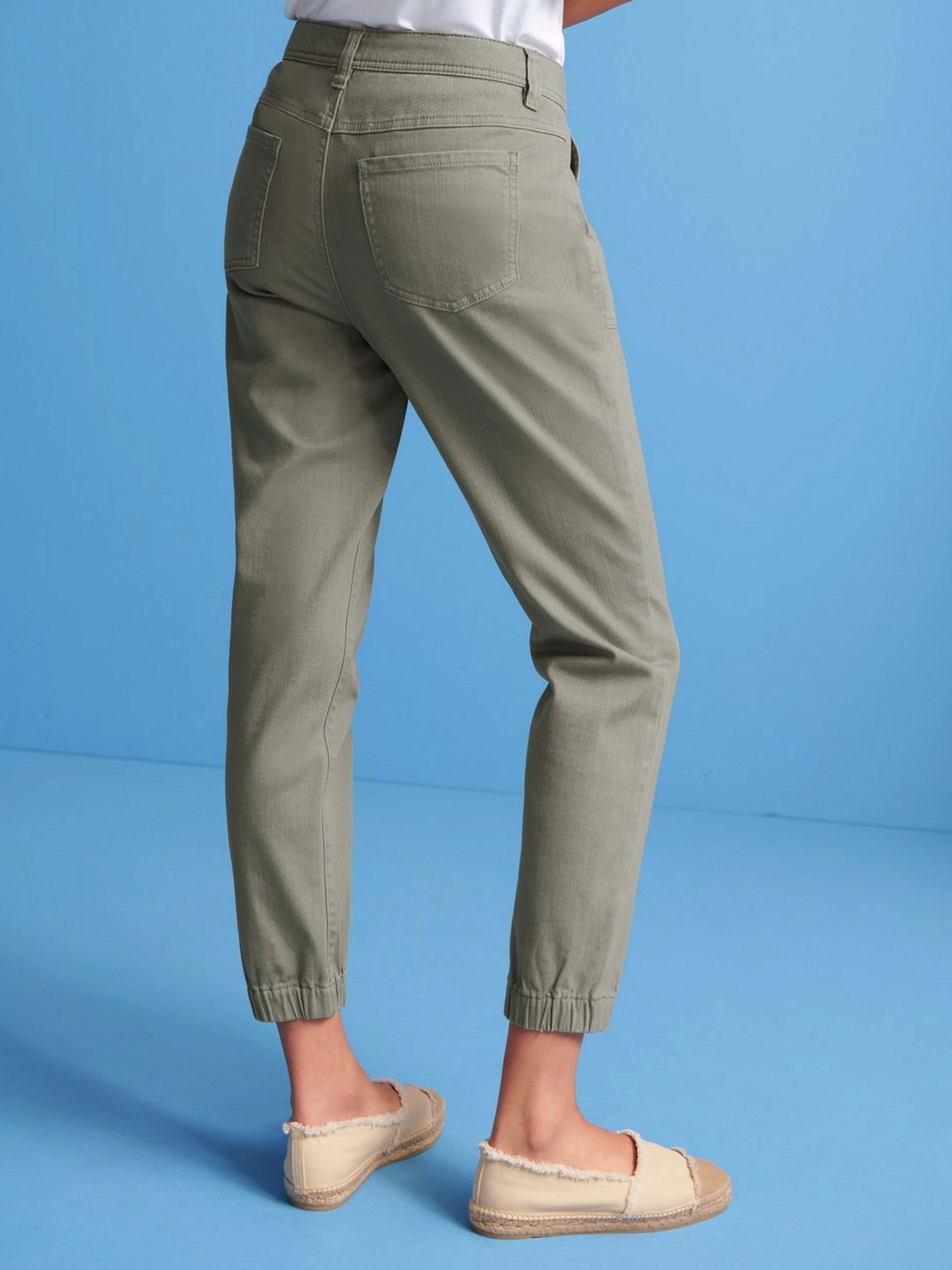 Le pantalon 7/8 en coton stretch  MYBC vert