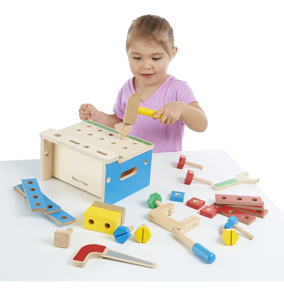 Melissa & Doug Bau- und Werkzeugset Holzspielzeug 32 Teile - 28 x 24 x 19 cm, naturfarben, Rot, Blau, Gelb, Holz - Säge, Schraubstock, Hammer
