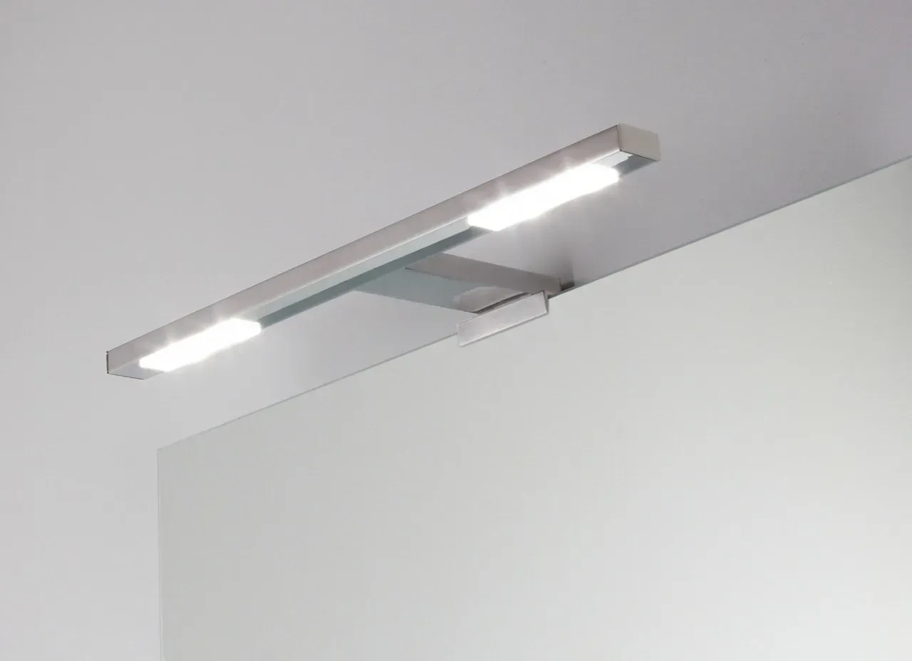 Koh-i-Noor Spiegelleuchte mit LED-Licht. Anbringung an der oberen Spiegelkante, 7906 7906