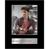Ashton Kutcher Signiertes Foto mit Passepartout, Two and a Half Men mit Autogramm