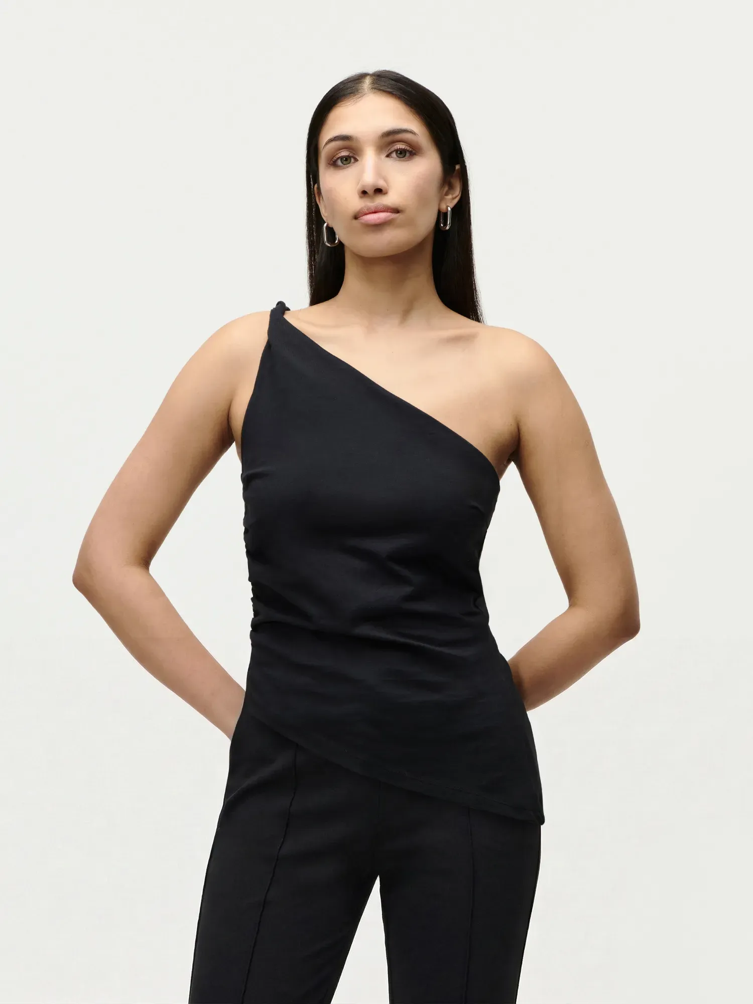 One-Shoulder-Top LEGER 