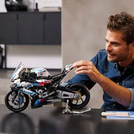 LEGO Technic BMW M 1000 RR 42130