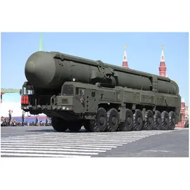 Trumpeter 15U175 TEL of RS-12M1 Topol-M ICBM complex