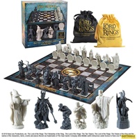 Noble Collection Lord of the Rings Chess Set: Battle for Middle-Earth