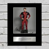 Ryan Reynolds Signiertes Foto mit Passepartout, Deadpool #2