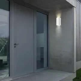 Briloner LED Akku-Außenwandleuchte Kuni 6W weiß warmweiß