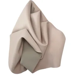 Fold Nude